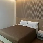 L'isola Che Non C'e ゲストハウス 4*