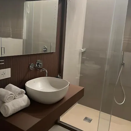 L'isola Che Non C'è 4*