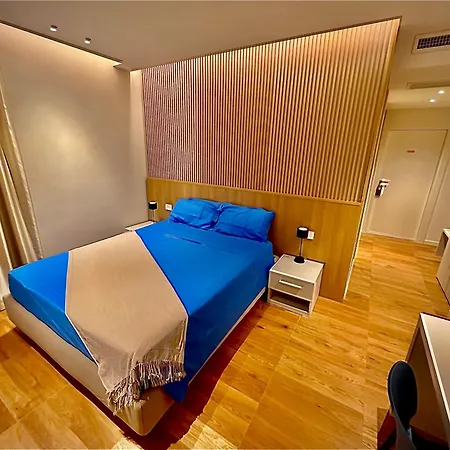 L'isola Che Non C'è 4*